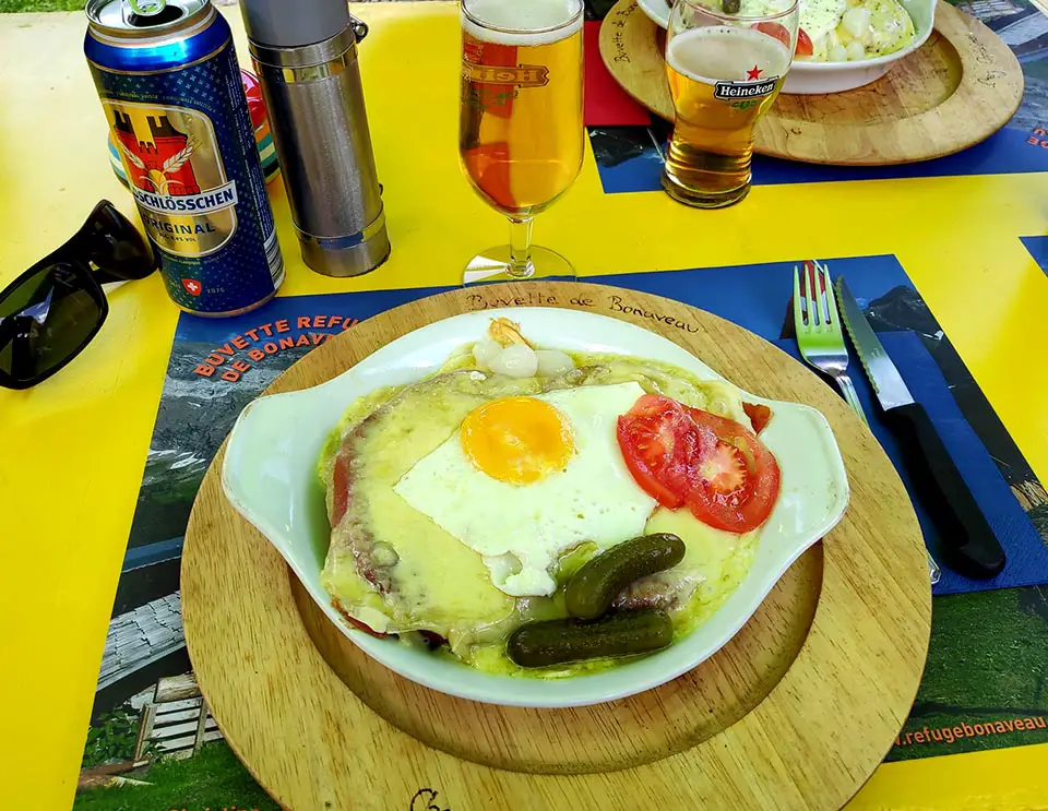 Our famous swiss dish called "croûte au fromage" and a beer. Not be the best way to break keto !
